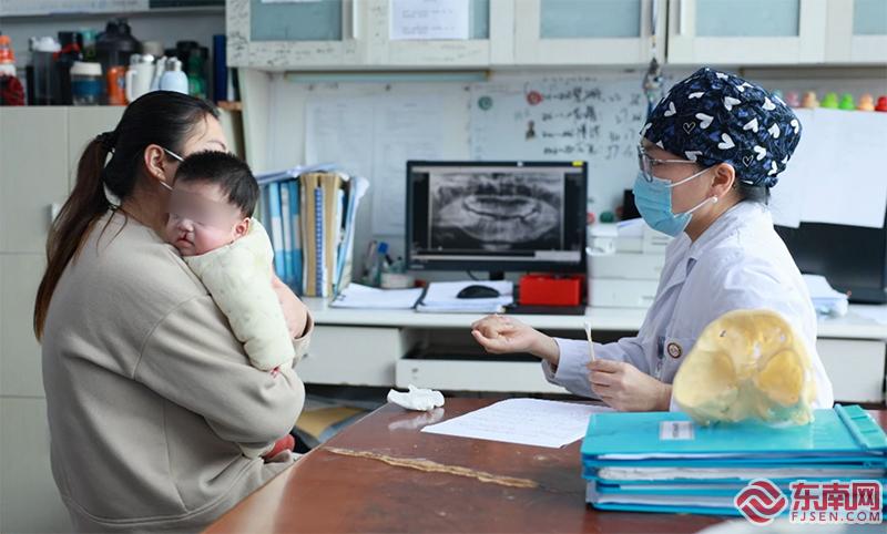 “微笑列車(chē)”駛?cè)敫＝?為唇腭裂患者重啟人生“微笑鍵”