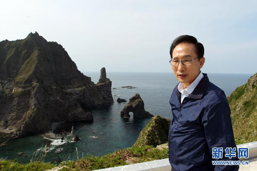 　　8月10日，韓國總統(tǒng)李明博登上與日本存在主權(quán)爭議的獨(dú)島（日本稱竹島）視察。（來源：網(wǎng)絡(luò)）