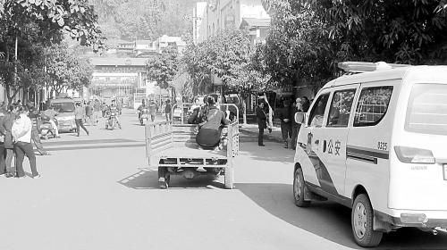 圖片說明：14日，中緬邊界那邦口岸看上去還算平靜。