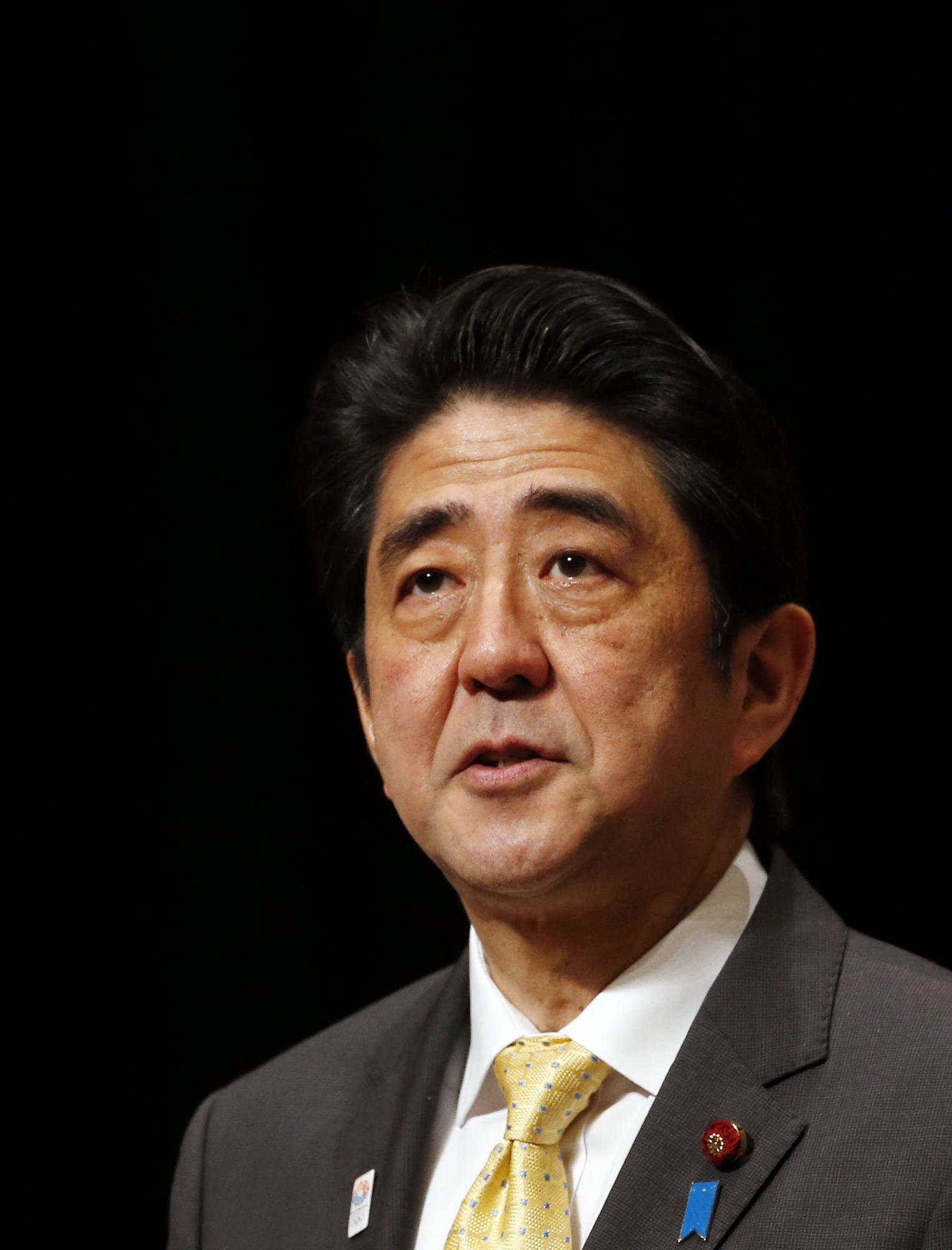 2月7日，日本首相安倍晉三出席一個(gè)名為“要求北方領(lǐng)土全國(guó)大會(huì)”的民眾集會(huì)。